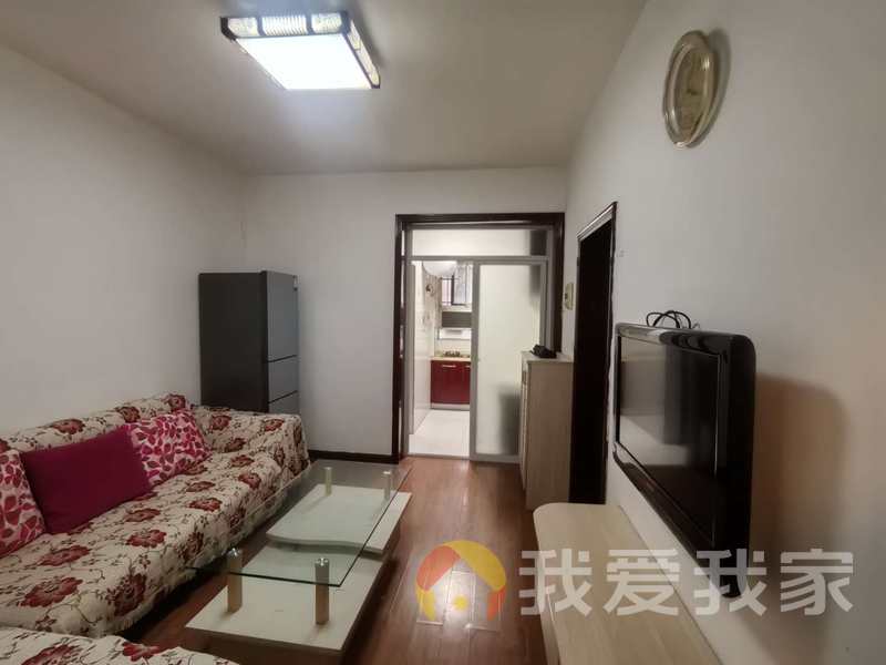 大顺巷 南北通透，采光好 装修好，环镜优美 近地铁 中间楼层