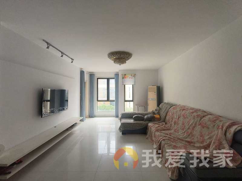 万科四季花城北区紫鹃苑 南北通透，采光好 中间楼层