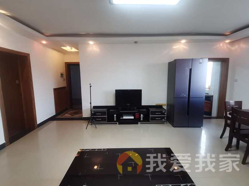 南苑小区 南北通透，采光好 装修好，环镜优美 近地铁 视野好，诚心出售