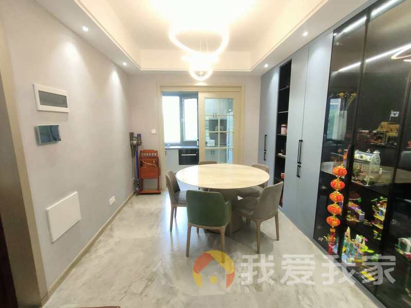 联泰梧桐庄园一期 南北通透，采光好 装修好，环镜优美 近地铁 周边匹套完善，，出行方便