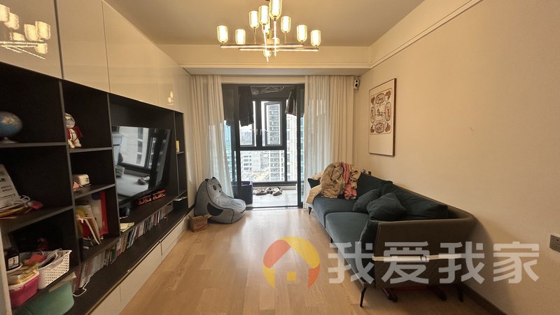 南昌我爱我家华侨城万科三期云境 南北通透，采光好 装修好，环镜优美 中间楼层
