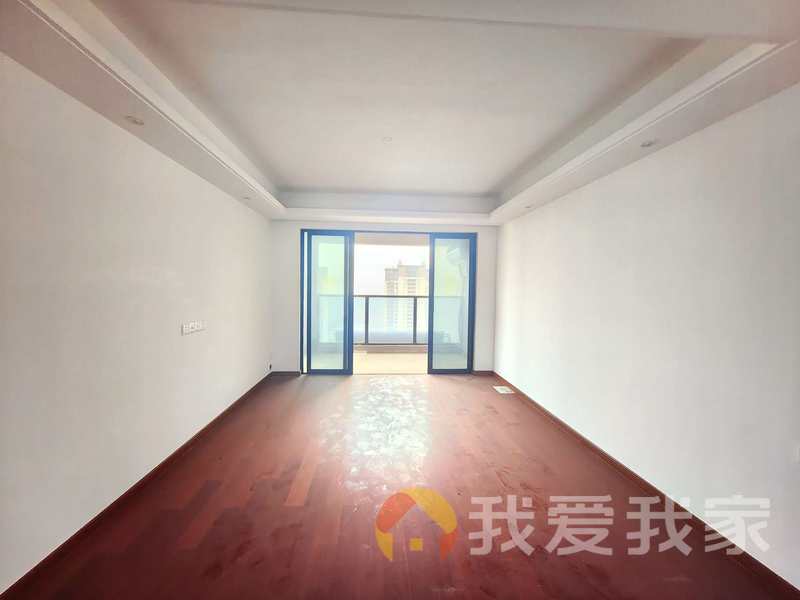 南昌我爱我家新力琥珀园一期 南北通透，采光好 装修好，环镜优美 视野好，诚心出售
