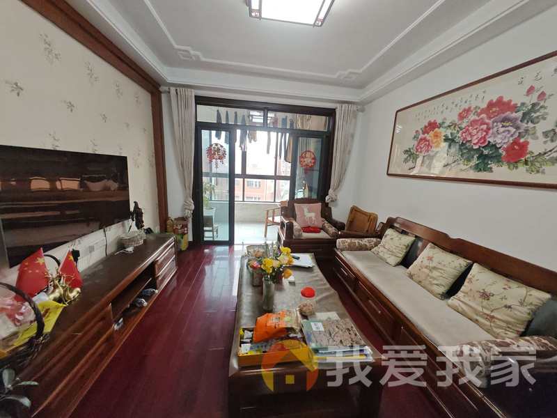 南昌我爱我家绿地外滩公馆 南北通透，采光好 装修好，环镜优美 近地铁 周边匹套完善，，出行方便