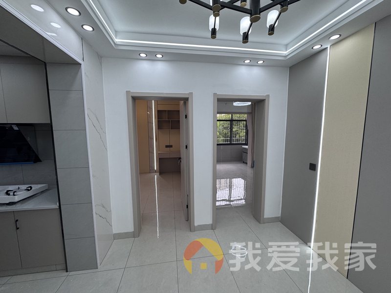 京山小区 南北通透，采光好 装修好，环镜优美 近地铁 视野好，诚心出售