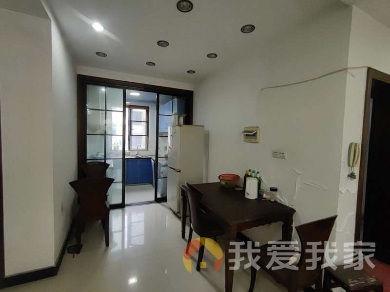 凤凰雅居 南北通透，采光好 装修好，环镜优美 近地铁 视野好，诚心出租