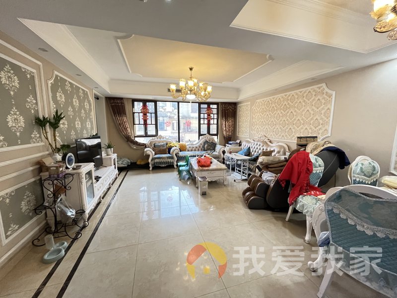 南昌我爱我家世茂大观南苑 南北通透，采光好 装修好，环镜优美 视野好，诚心出售