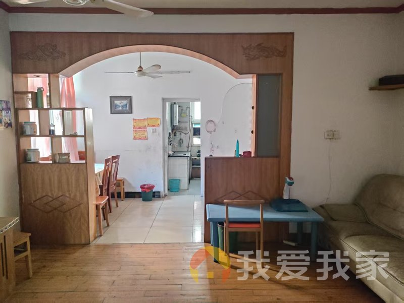 顺外路 南北通透，采光好 装修好，环镜优美 周边匹套完善，，出行方便