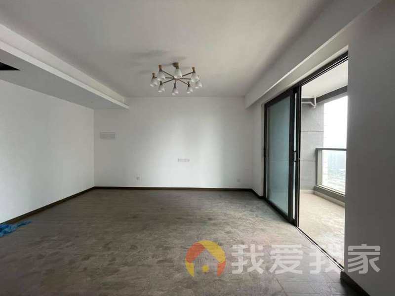 南昌我爱我家东投新力樘悦（雅瑶小区） 南北通透，采光好 装修好，环镜优美 近地铁 视野好，诚心出售