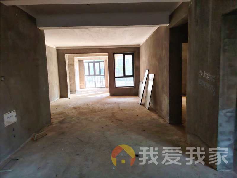 嘉圆悦山居（和谐小区） 南北通透，采光好 周边匹套完善，，出行方便