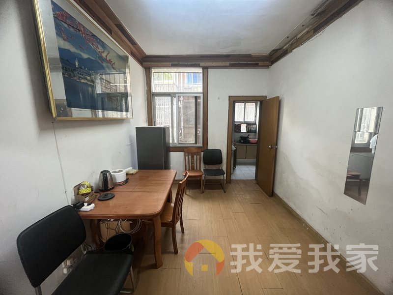 永外正街120号一附院宿舍 南北通透，采光好 近地铁 中间楼层