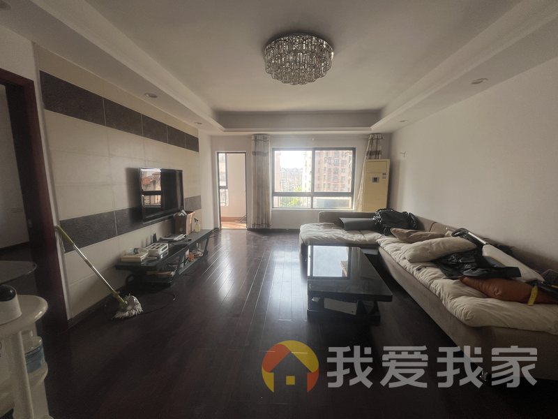 南昌我爱我家奥林匹克花园 南北通透，采光好 装修好，环镜优美 视野好，诚心出售