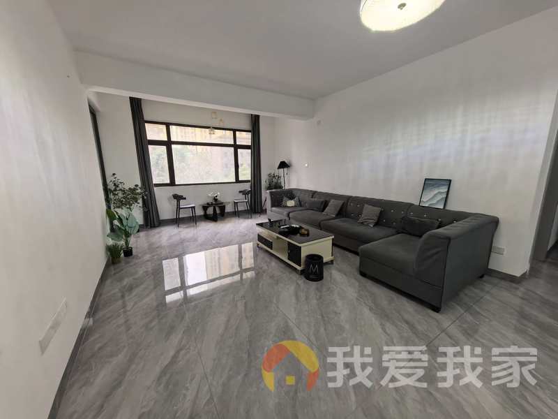 南昌我爱我家九龙湖花园一区 南北通透，采光好 装修好，环镜优美 近地铁 周边匹套完善，，出行方便