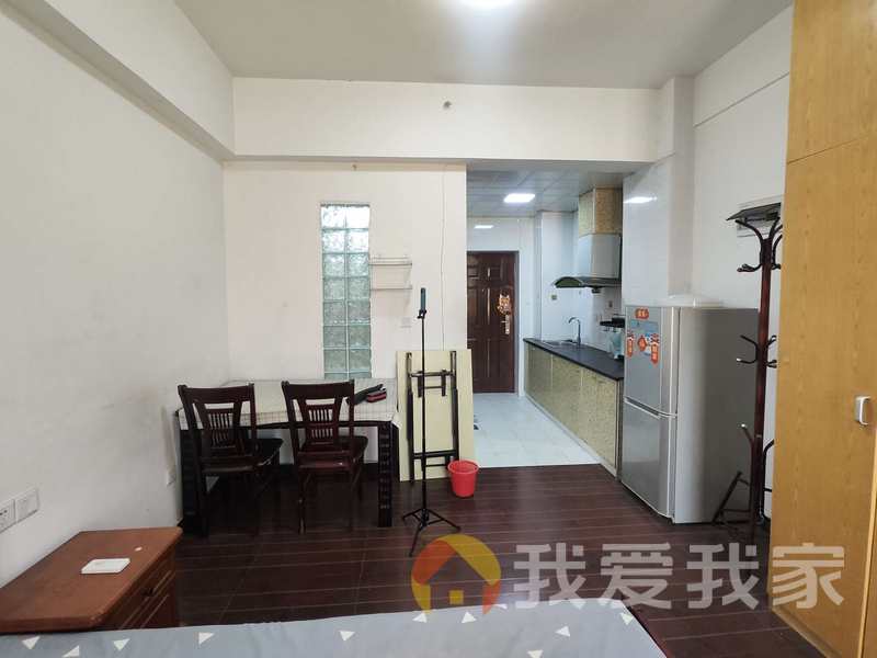 南昌我爱我家抚生路388号国金滨江 南北通透，采光好 视野好，诚心出售