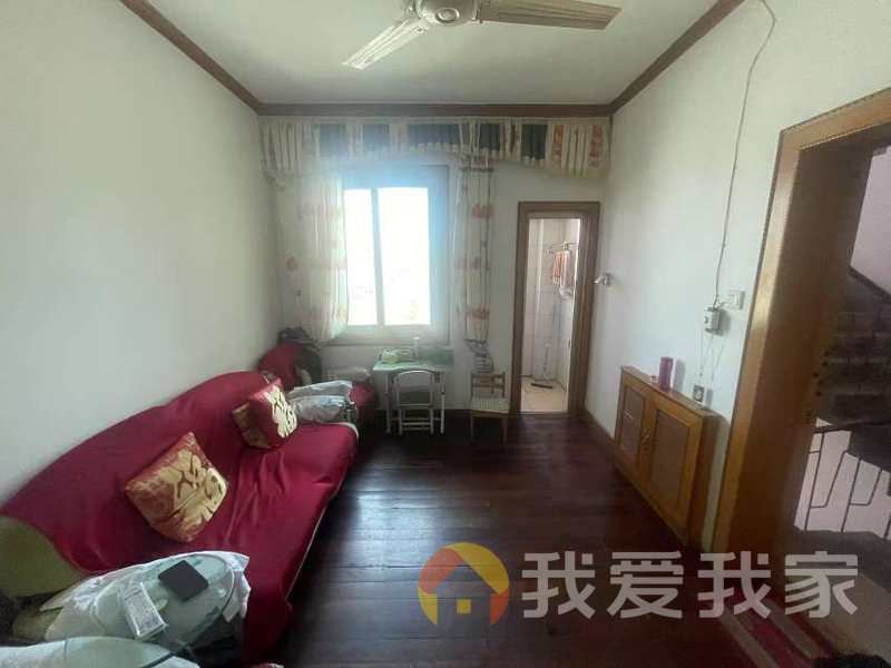 洪都中大道28号附1号东航宿舍 南北通透，采光好 近地铁 视野好，诚心出售