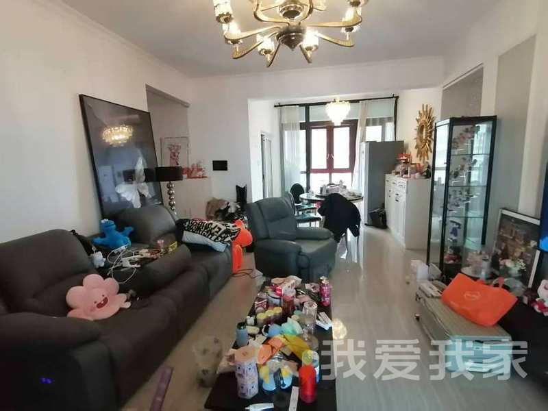 国贸天琴湾东区 南北通透，采光好 装修好，环镜优美 视野好，诚心出租