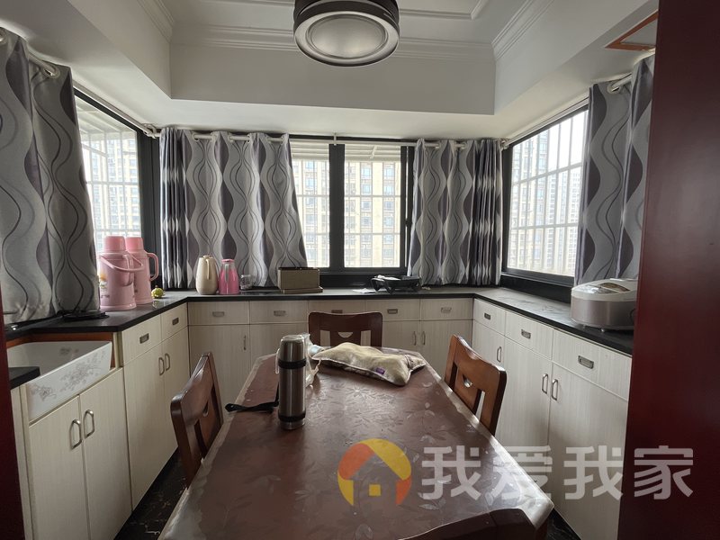 玺园城 南北通透，采光好 装修好，环镜优美 视野好，诚心出售
