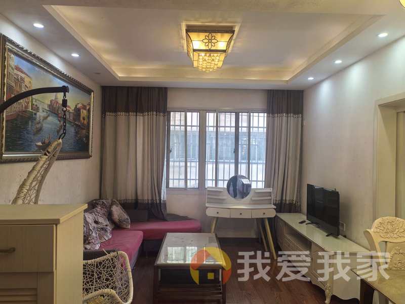 朱家湖小区江纸宿舍 南北通透，采光好 装修好，环镜优美 近地铁 视野好，诚心出租