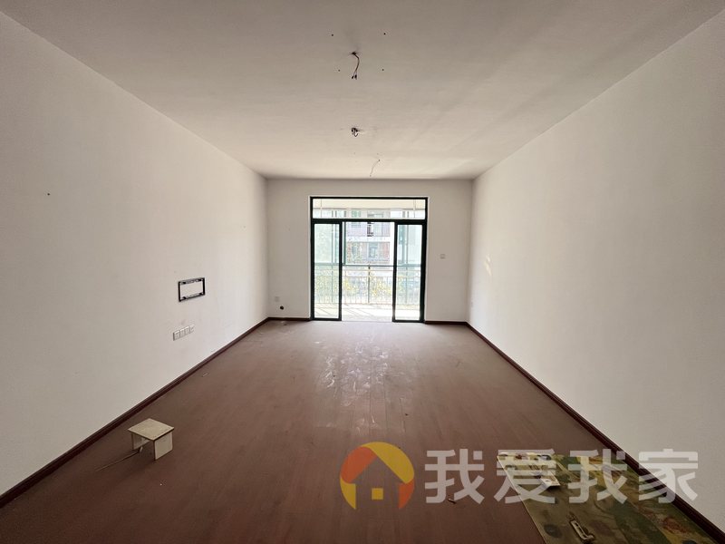南昌我爱我家伟梦清水湾龙井香苑 南北通透，采光好 装修好，环镜优美 近地铁 中间楼层