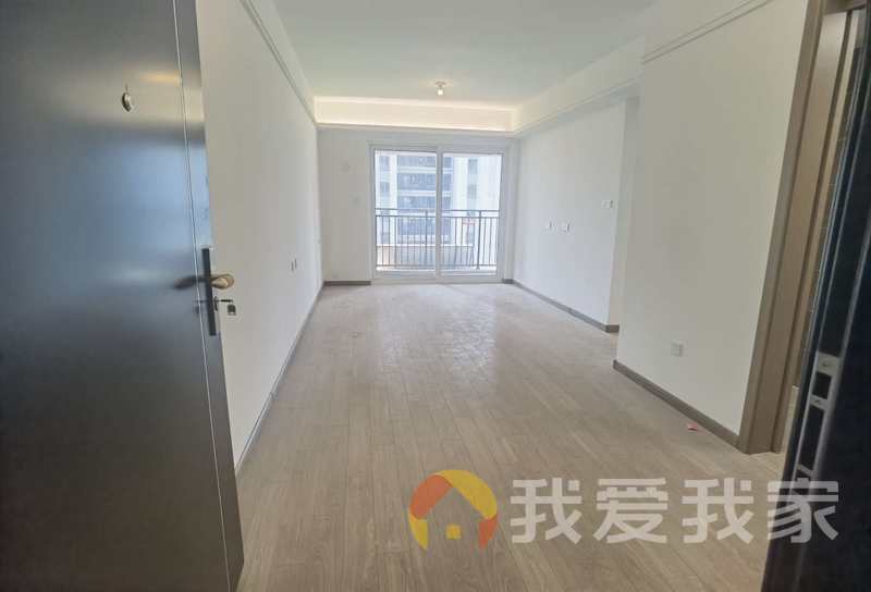 联发万科海上明月 南北通透，采光好 装修好，环镜优美 周边匹套完善，，出行方便