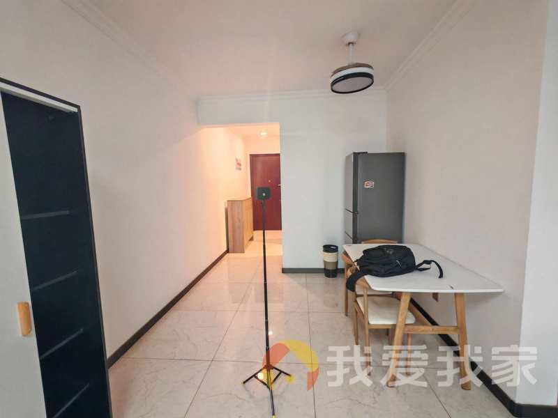 南昌我爱我家碧桂园城央书院 南北通透，采光好 装修好，环镜优美 视野好，诚心出售