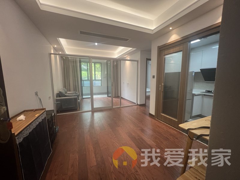 南昌我爱我家鸿海溪园 南北通透，采光好 装修好，环镜优美 周边匹套完善，，出行方便