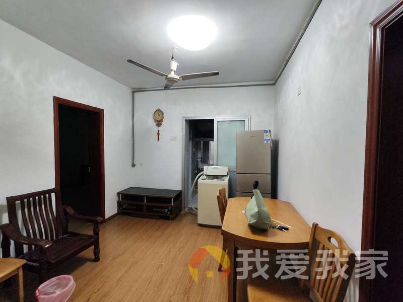 南昌我爱我家苏圃路 装修好，环镜优美 中间楼层