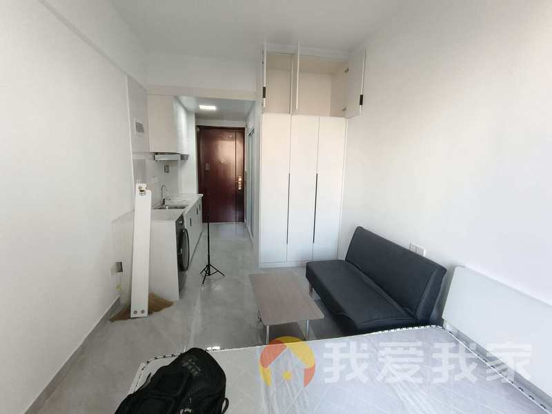 南昌我爱我家碧桂园城央书院 南北通透，采光好 装修好，环镜优美 中间楼层