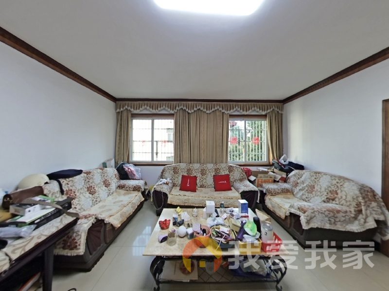 阳光小筑 南北通透，采光好 装修好，环镜优美 视野好，诚心出售