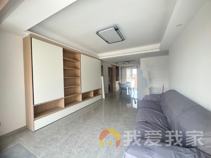 润永通悦港城 南北通透，采光好 装修好，环镜优美 近地铁 中间楼层