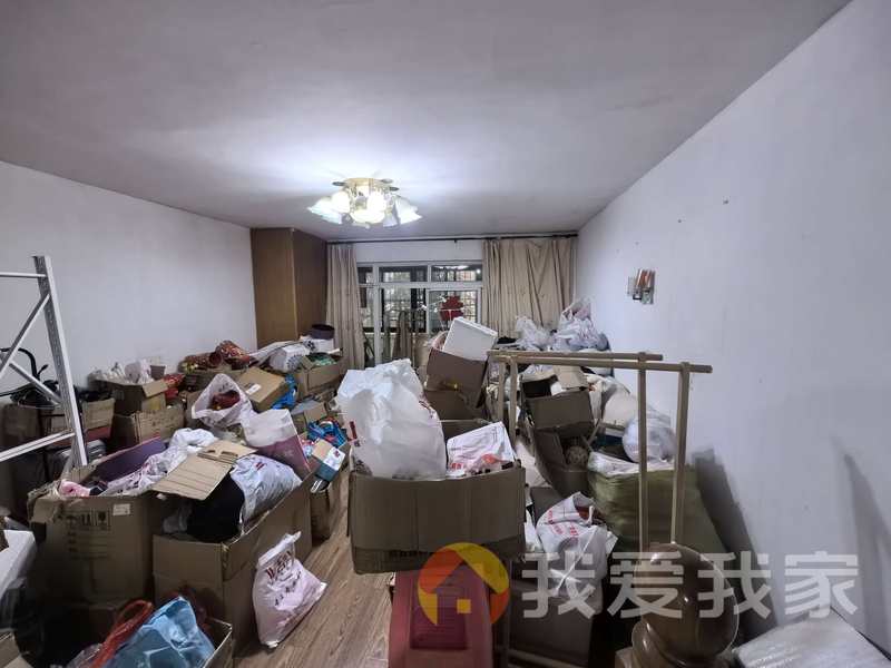 房东诚心出售，品质楼盘，楼层好，看中价格有谈