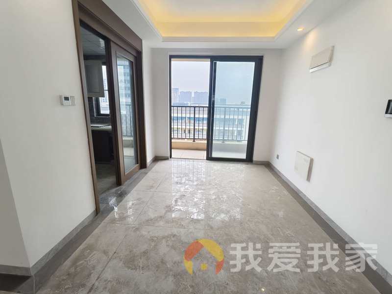 湖畔·学苑 南北通透，采光好 中间楼层