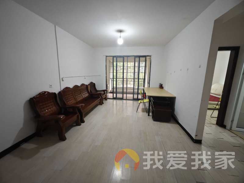 南昌我爱我家奥克斯盛世华庭 南北通透，采光好 装修好，环镜优美 周边匹套完善，，出行方便