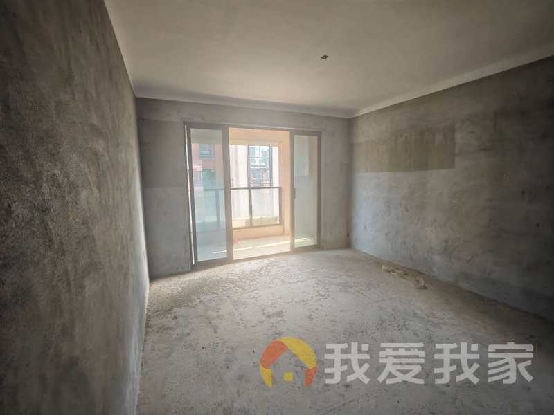 南昌我爱我家新力龙湾三期 南北通透，采光好 视野好，诚心出售