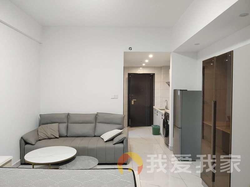 绿地象南中心(南浦锦城) 南北通透，采光好 装修好，环镜优美 中间楼层