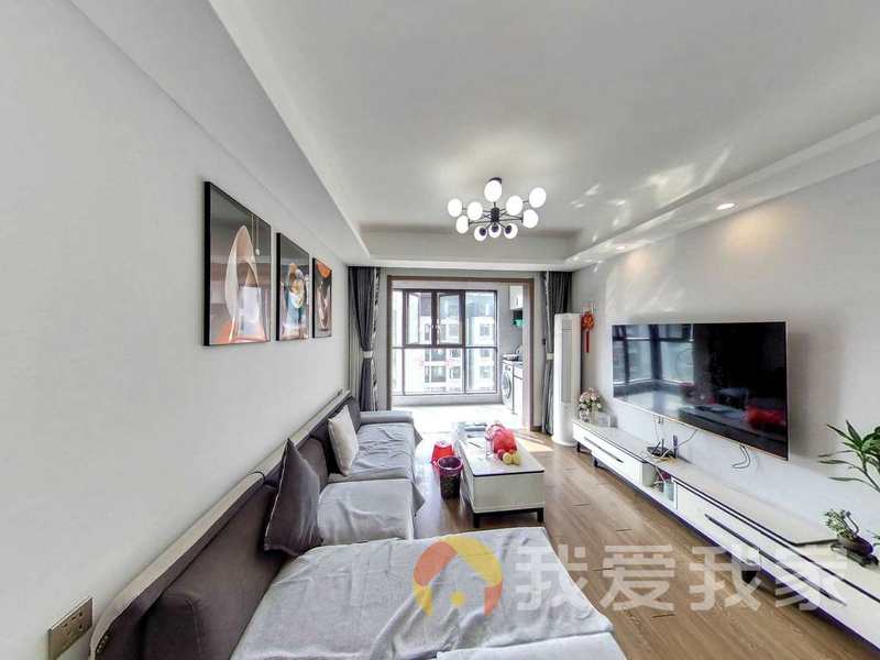 阳光城蓝光文澜府 南北通透，采光好 装修好，环镜优美 视野好，诚心出售