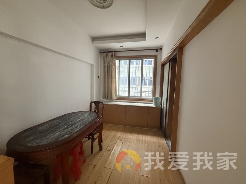 西书院街1号工行嘉苑宿舍 南北通透，采光好 近地铁 视野好，诚心出租