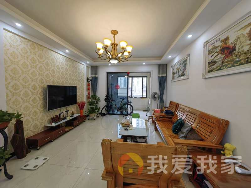 世茂大观北苑 南北通透，采光好 装修好，环镜优美 周边匹套完善，，出行方便