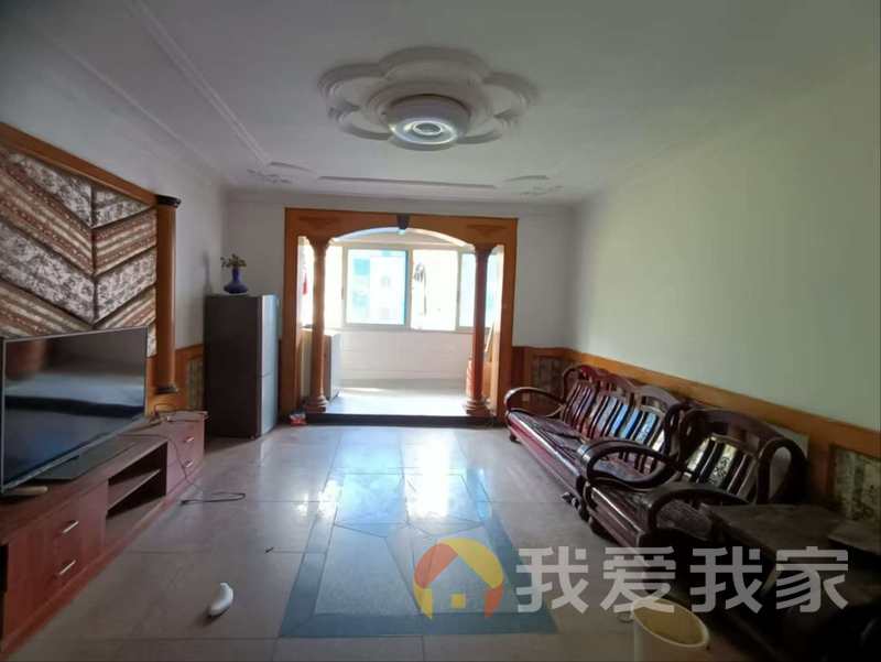 桃苑一区 南北通透，采光好 装修好，环镜优美 视野好，诚心出租