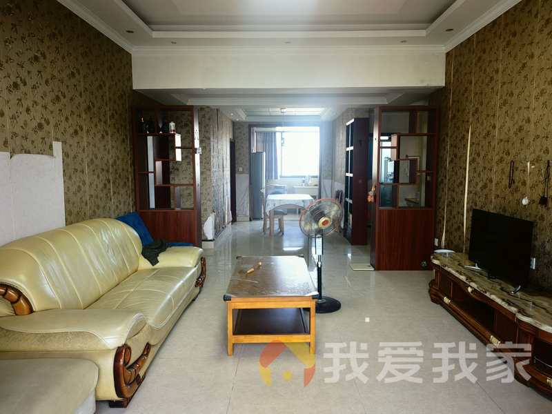 南昌我爱我家南昌居住主题公园枫丹白露 南北通透，采光好 装修好，环镜优美 视野好，诚心出售