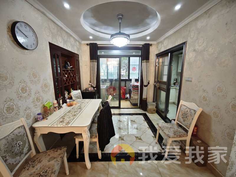 南昌我爱我家绿地新都会 南北通透，采光好 装修好，环镜优美 近地铁 周边匹套完善，，出行方便