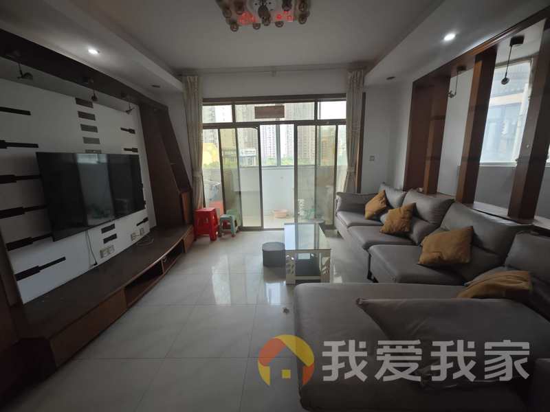 南昌我爱我家商城世纪村 南北通透，采光好 装修好，环镜优美 近地铁 中间楼层