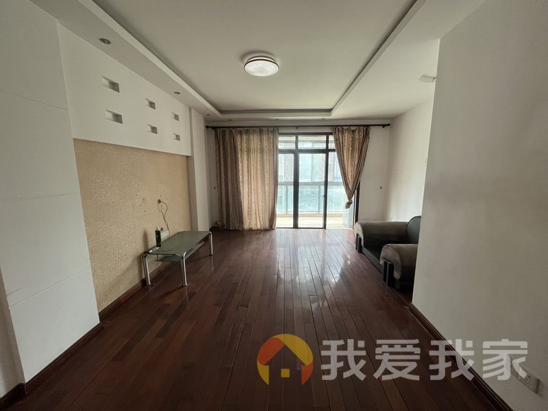 南昌我爱我家经纬府邸一期熙园 南北通透，采光好 装修好，环镜优美 近地铁 视野好，诚心出售