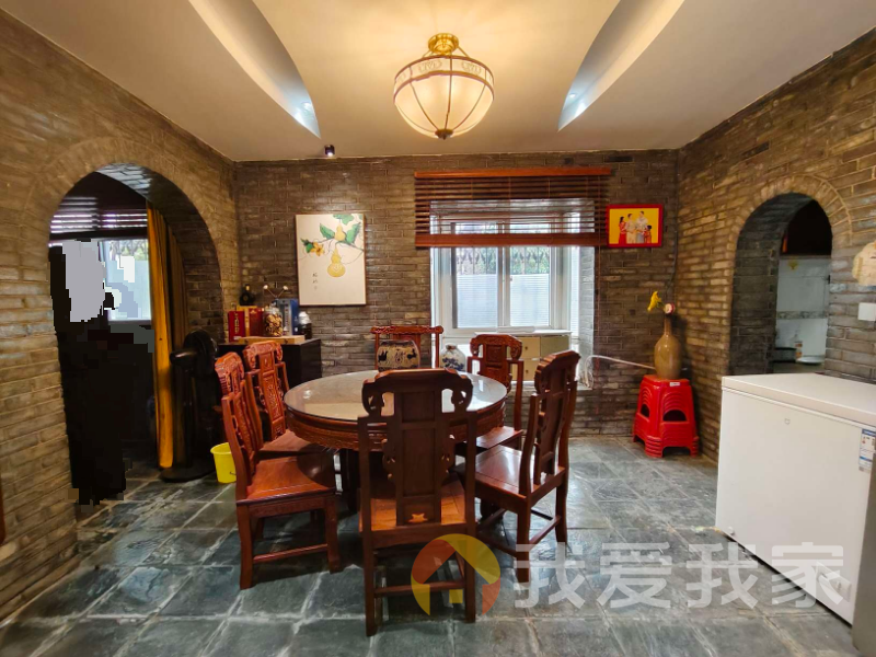 现代庄园 南北通透，采光好 装修好，环镜优美 视野好，诚心出售