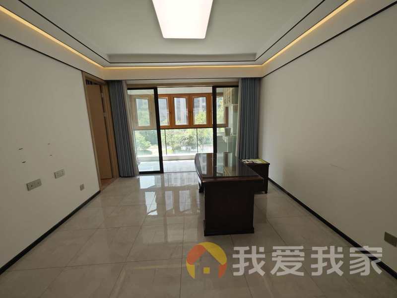 恒茂未来都会花园A区 南北通透，采光好 装修好，环镜优美 周边匹套完善，，出行方便