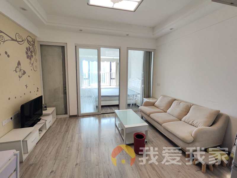 南昌我爱我家滨江明珠 装修好，环镜优美 中间楼层