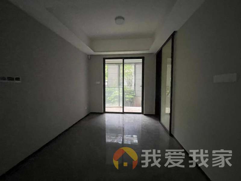 南昌我爱我家新旅明樾台 南北通透，采光好 装修好，环镜优美 周边匹套完善，，出行方便