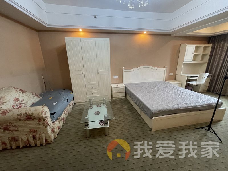 名爵馆(五湖公寓) 南北通透，采光好 装修好，环镜优美 近地铁 周边匹套完善，，出行方便
