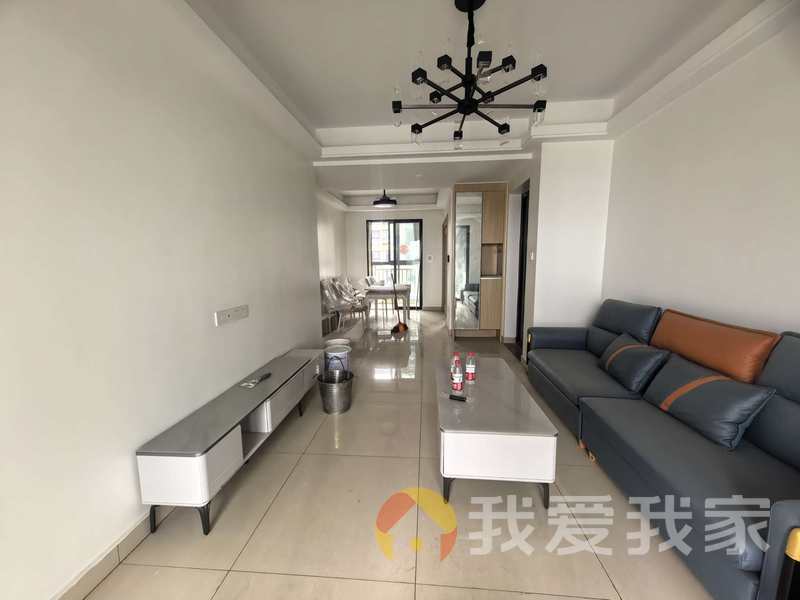 南昌我爱我家南部美的城 南北通透，采光好 装修好，环镜优美 视野好，诚心出售