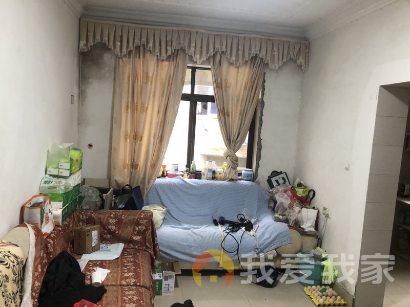 塘山街 南北通透，采光好 装修好，环镜优美 视野好，诚心出售