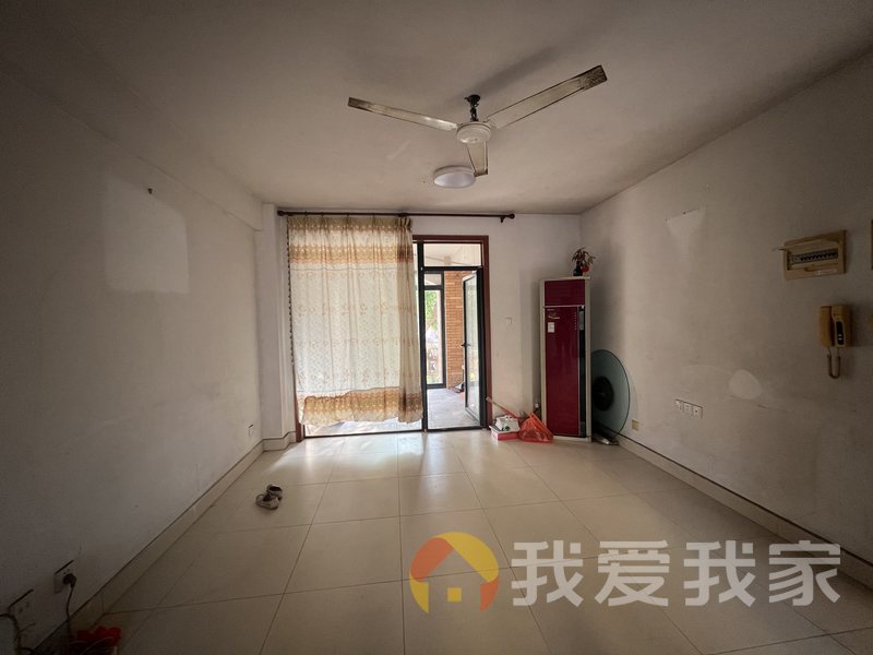万科四季花城南区杜鹃苑 南北通透，采光好 近地铁 视野好，诚心出售